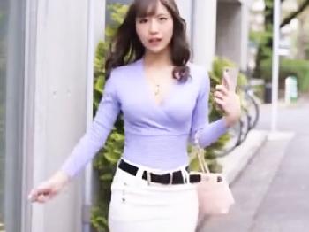 魅力的な女体の綺麗な人妻!他人陰茎に感じてしまい浮気精液種付け