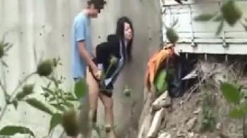 今風の女子校生はホテルに行かずに外でタップリご奉仕プレイ