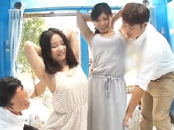 とても綺麗なマダム2人組に電動マッサージ器責めしたら失禁したので強引に寝取って複数人での性行為