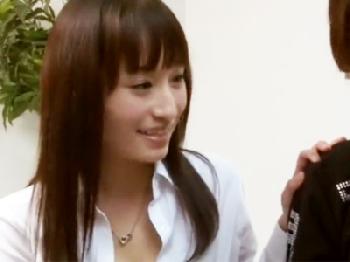 キュートなお姉さんが前戯から本番まで手取り足取り教えてくれる