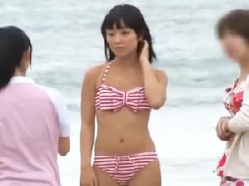 日焼け跡が猥褻なパイパン美少女が無料エステと騙されてマッサージ師に女陰内へ射精される