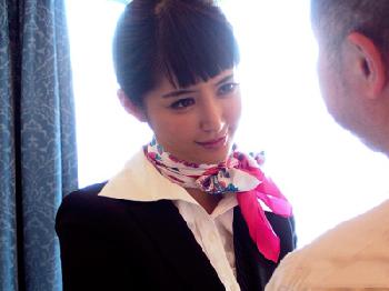 実は高級売春クラブに在籍している高嶺の花のキャビンアテンダント