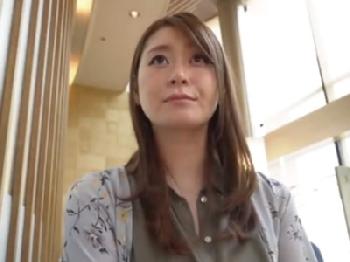 子持ち人妻が快感求めて自ら出会い系アプリに応募W