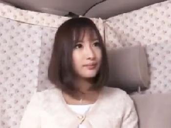 凄く綺麗な素人人妻とのハメ撮りで堪えきれずに種付け発射