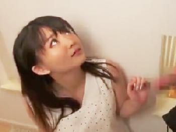 とても綺麗な人妻が近所の中年男に薬を飲まされて昏睡状態で性的凌辱される‥