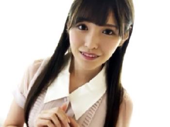 どろどろで真っ白な精液を笑顔で浴びてくれるぶっかけ大好き美少女