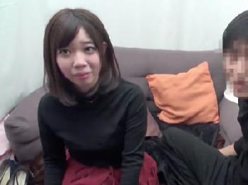 男女の友人が過激ミッションに興奮しなければ100万¥→辛抱出来ずにカーセックス