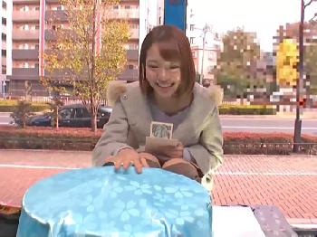 マジックミラー号で電動バイブ体験!!生身の人間が欲しくなる彼氏持ち素人娘を寝取られ