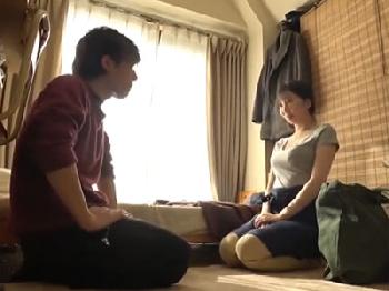 色白でスタイル抜群のお姉さんを半ば強引にSEXして精液ぶっかけ