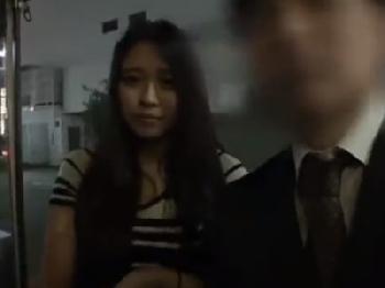 彼氏持ち素人娘を自宅まで送ってなし崩し的に寝取りSEX!!