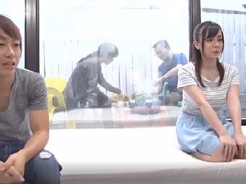 巨乳でおバカなお姉さんが童貞の弟を心配して筆おろしSEX