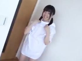 激ヤバ!!無邪気に援交で股間のワレメ内部へ直接射精をさせる美少女女子校生