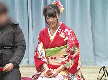 マジックミラー号で振り袖なのに野球拳して友人と性交する素人娘