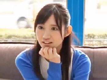 インタビュー中の美女即ズボで困惑しながらも全力アクメする