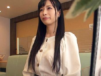 美脚マニアの悪徳プロダクション社長に騙された美脚モデルが婦女暴行に涙目アクメ