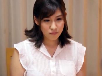 ランジェリーモデルとして働く爆乳のお姉ちゃんが嫉妬した弟に挿入される