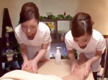 回春マッサージの美女エステティシャンに精液を絞り出された客