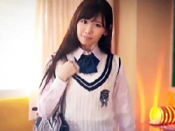 清楚女子校生とが校内でクラスメイトや教師を痴女ってところ構わず性行為!!