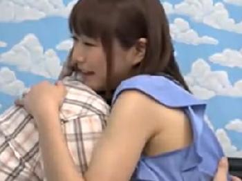 暴走したチェリーボーイに股間の穴に直接射精される素人娘W