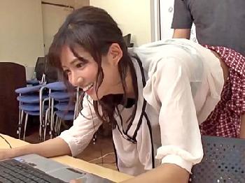 プライベートに24時間完全密着してスキがあれば挿入