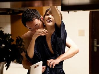 人妻と浮気旅行の8日間!!夫もしがらみも全て忘れて愛し合ったコンドーム非装着の膣内射精交尾