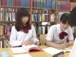 友人の彼氏を膣射性交寝取りにかかる好きモノ女子校生