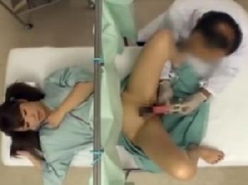 堕胎に来た女子校生をお仕置き性的暴行するとんでもないヘンタイ医者