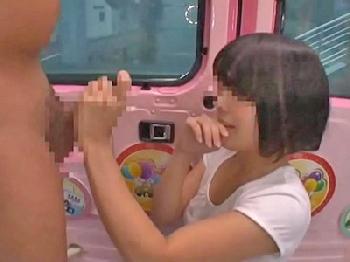 お小遣い欲しさに見知らぬ男性へ猥褻な尺八する素人さん