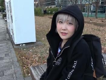 人気同人コスプレのムチッとした官能的な肉体のショートヘアコスプレイヤーに孕ませ性交する性交オフ会乱交