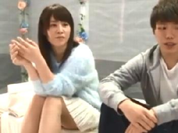 お金の誘惑に負け男友達と一線を越えてしまう女子大生