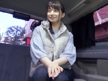 夕飯の買い物帰りの美麗人妻を車内連れ込み→サクッと射精するまで口内性交してくれる神対応