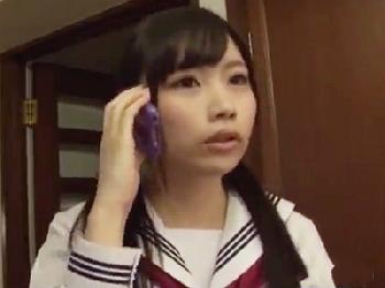 不審者が家に押し入って女子校生娘の処女喪失→一緒に母親も犯され阿鼻叫喚