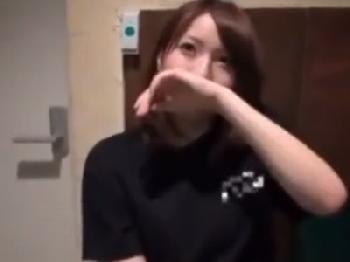 SODが見つけ出した逸材の居酒屋店員と個室SEX