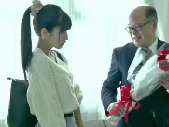 父の主治医にストーカー性的暴行される美少女