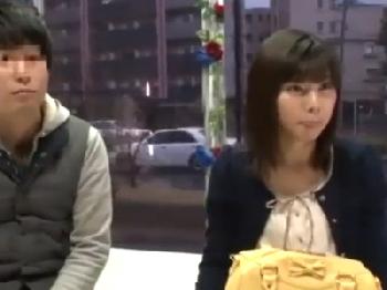 大学4年生の友人同士が妊娠確定のコンドーム非装着の膣内射精交尾