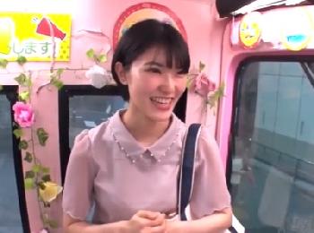 耐えられなくなったアイドル顔女子大生が赤面→コンドーム未装着で孕ませ射精に茫然自失