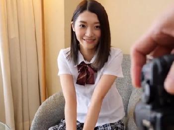 清純系黒髪の素人に女子校生コスプレさせて無慈悲な大量ハメ撮り膣内射精