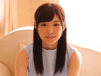 清楚なアイドル級美少女の橋本ありながいきり勃ったペニスを優しくご奉仕
