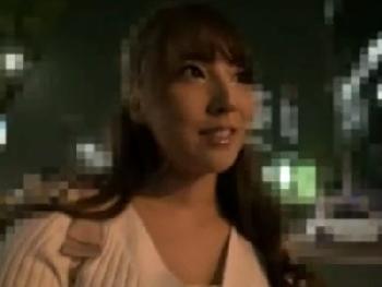 プレイベートの三上悠亜に突撃して思いがけないハメ撮り