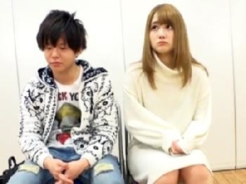 賞金に惑わされ迷わずコンドーム非装着の膣内射精交尾し始める素人カップルW