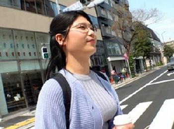 梨本あかね-文学系の爆乳女子で清楚に見えるメガネ娘がマゾ属性爆発させて3P痙攣SEX