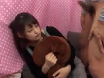 チェリーボーイの筆おろしを了承したらオメコ内で直接発射された素人さん