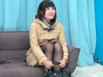 初対面の童貞をノリノリで筆おろししてあげる女子大生W