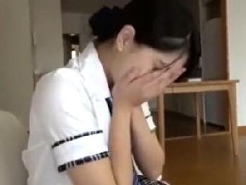 逝ってるのにイってないと嘘つく童顔娘ブッ込み倒し