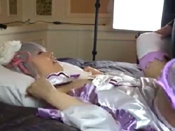 夫とご無沙汰の巨乳熟女は娘婿の巨根に釘付け!!娘に内緒で誘惑セックス♪