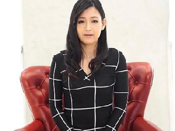 結婚11年目にしてデビューを果たした奇跡のボディの訳ありで凄く綺麗な人妻