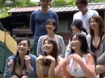 キャンプで開放的になった人妻 → 昼間っから寝取られ密通性交