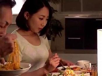 父親の再婚相手がドストライク!!熟女のフェロモンあふれ出す1人の女性と熱烈近親性交