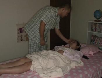 待て待て待て!!寝ている我が子に自ら手を出すクズ親父の調教記録W