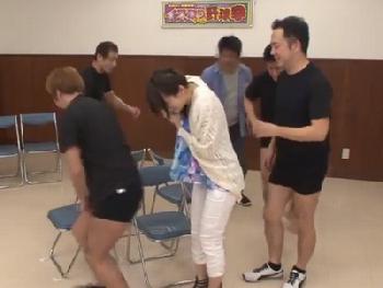 イス取りゲーム野球拳!!一般カップルが参加して脱ぐものがなくなった彼女が…W